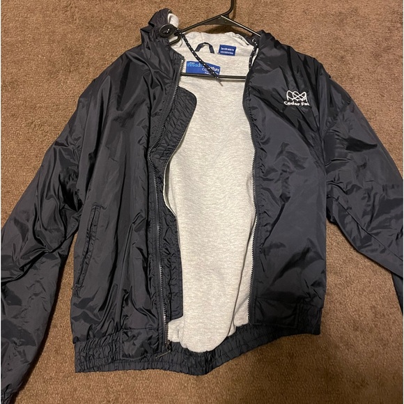cedar fair, rain jacket! gently used, great condition, fits like a s/m - Picture 2 of 4